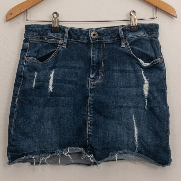 American Rag Denim Mini Skirt Distressed Raw Hem Y2K Casual Size 5 - Picture 2 of 5